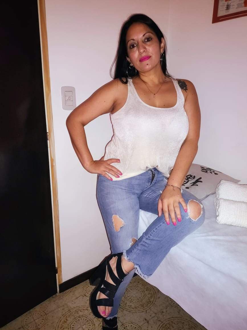 Escort VIP Caro en Liniers Buenos Aires - Masajistas Argentina Black